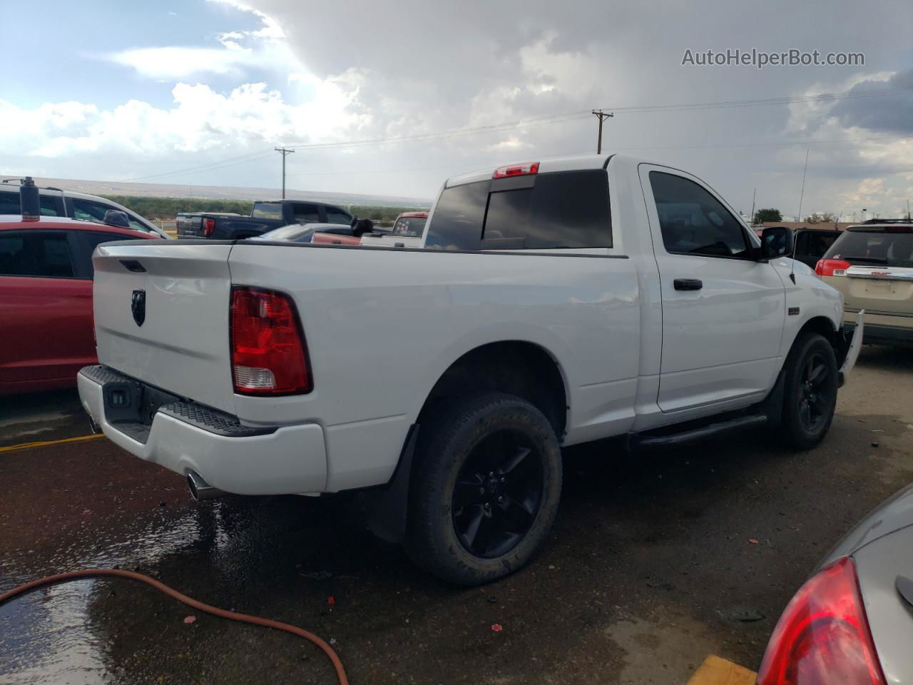 2019 Ram 1500 Classic Tradesman White vin: 3C6JR6AT8KG564166