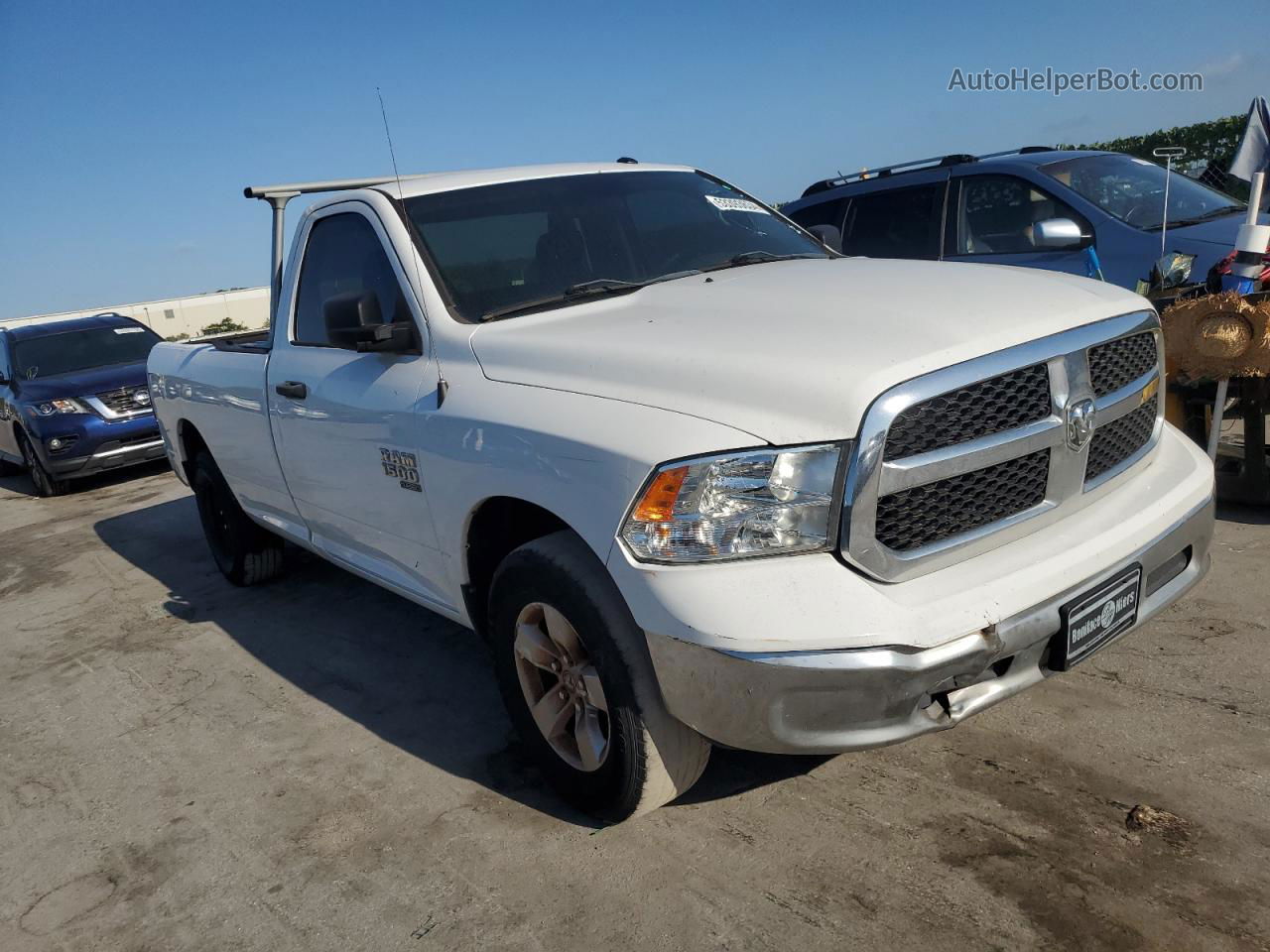 2019 Ram 1500 Classic Tradesman White vin: 3C6JR6DG2KG507427