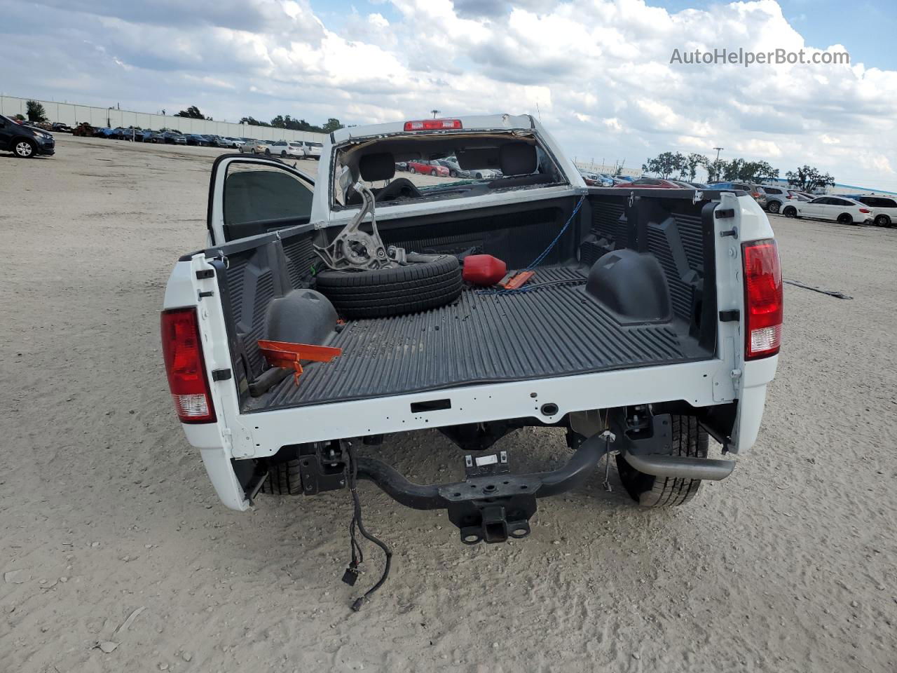 2022 Ram 1500 Classic Tradesman White vin: 3C6JR6DG4NG412615