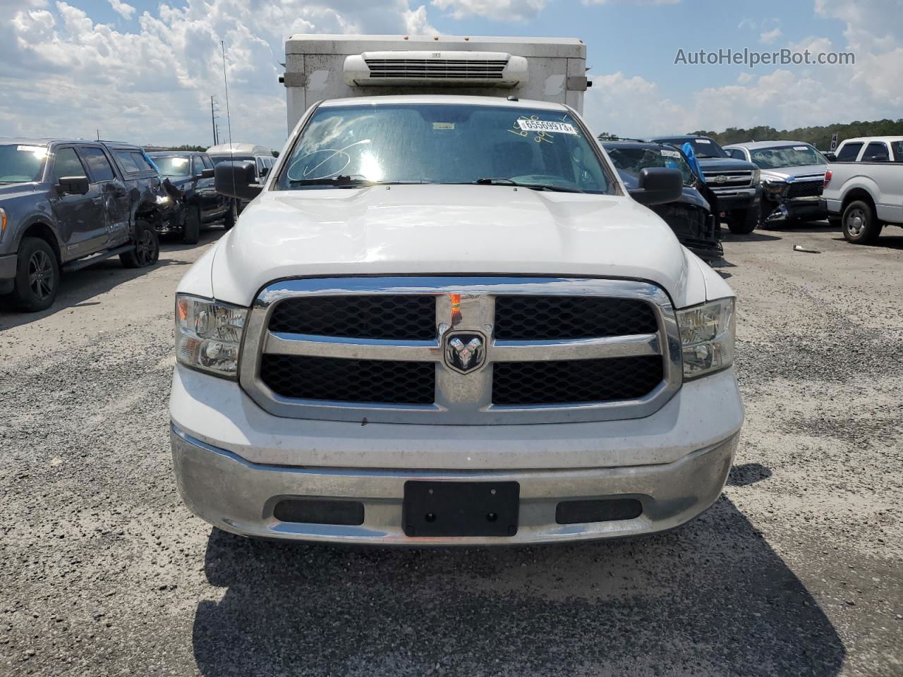 2019 Ram 1500 Classic Tradesman White vin: 3C6JR6DGXKG651646