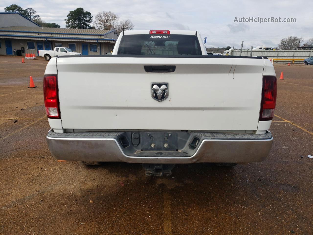 2015 Ram 1500 St Белый vin: 3C6JR6DT4FG698612