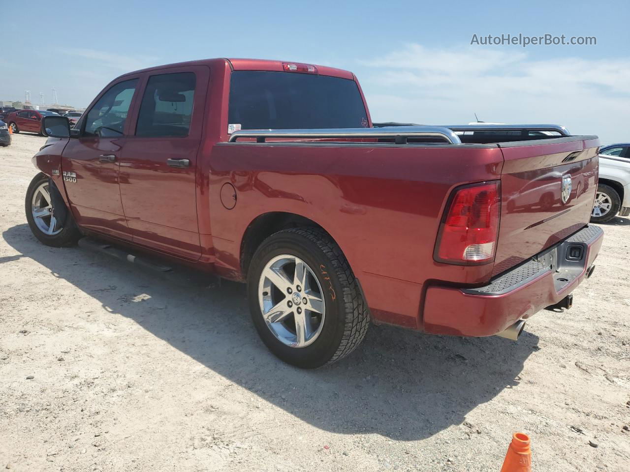 2014 Ram 1500 St Красный vin: 3C6RR6KT5EG234006