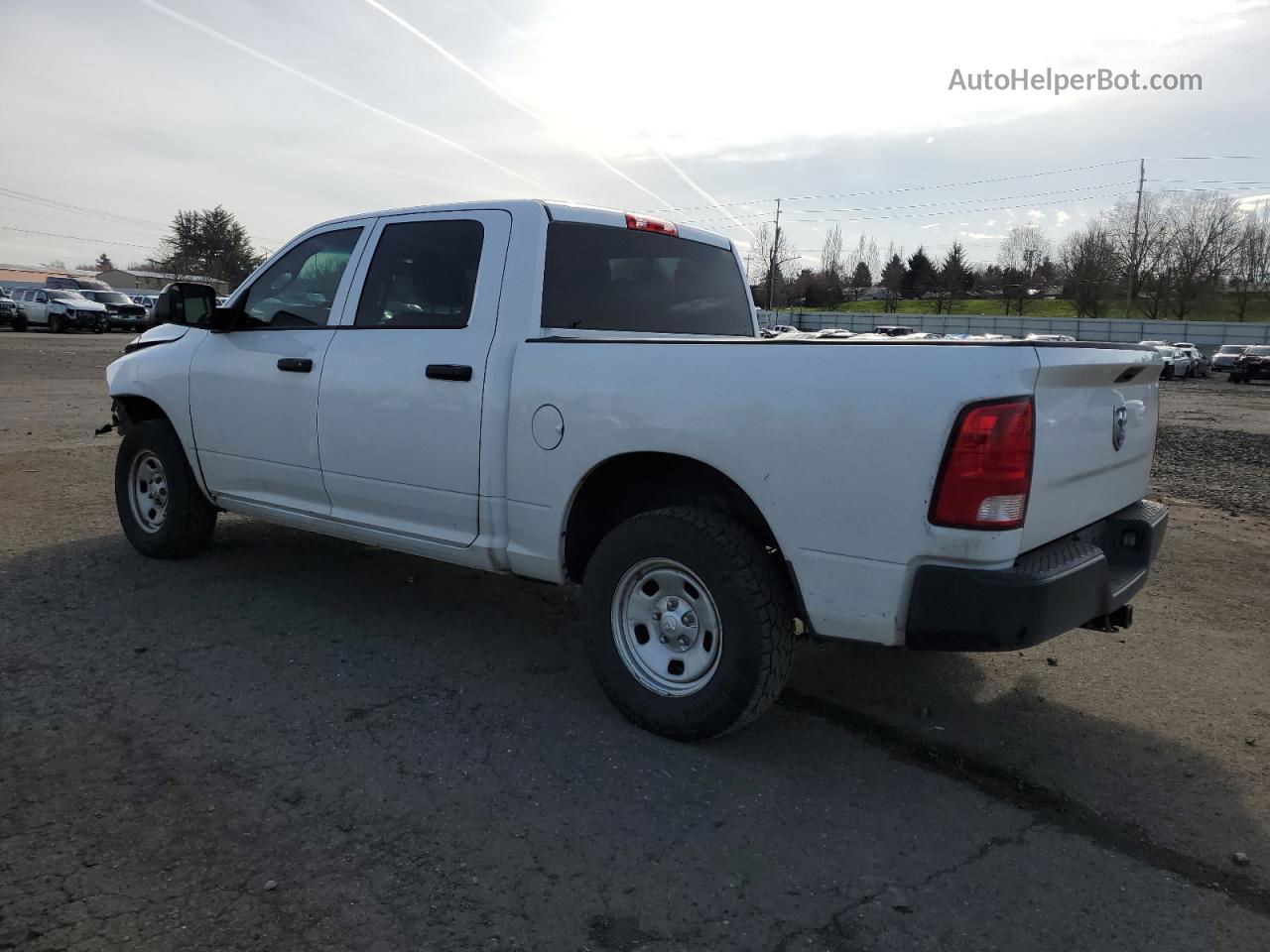 2015 Ram 1500 St White vin: 3C6RR7KT2FG709618