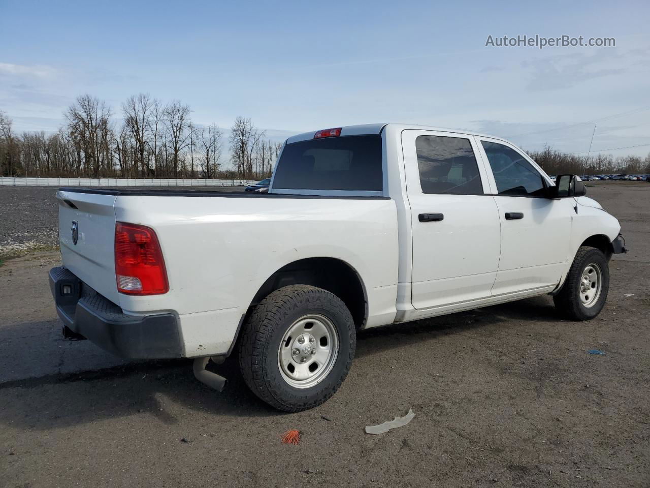 2015 Ram 1500 St White vin: 3C6RR7KT2FG709618