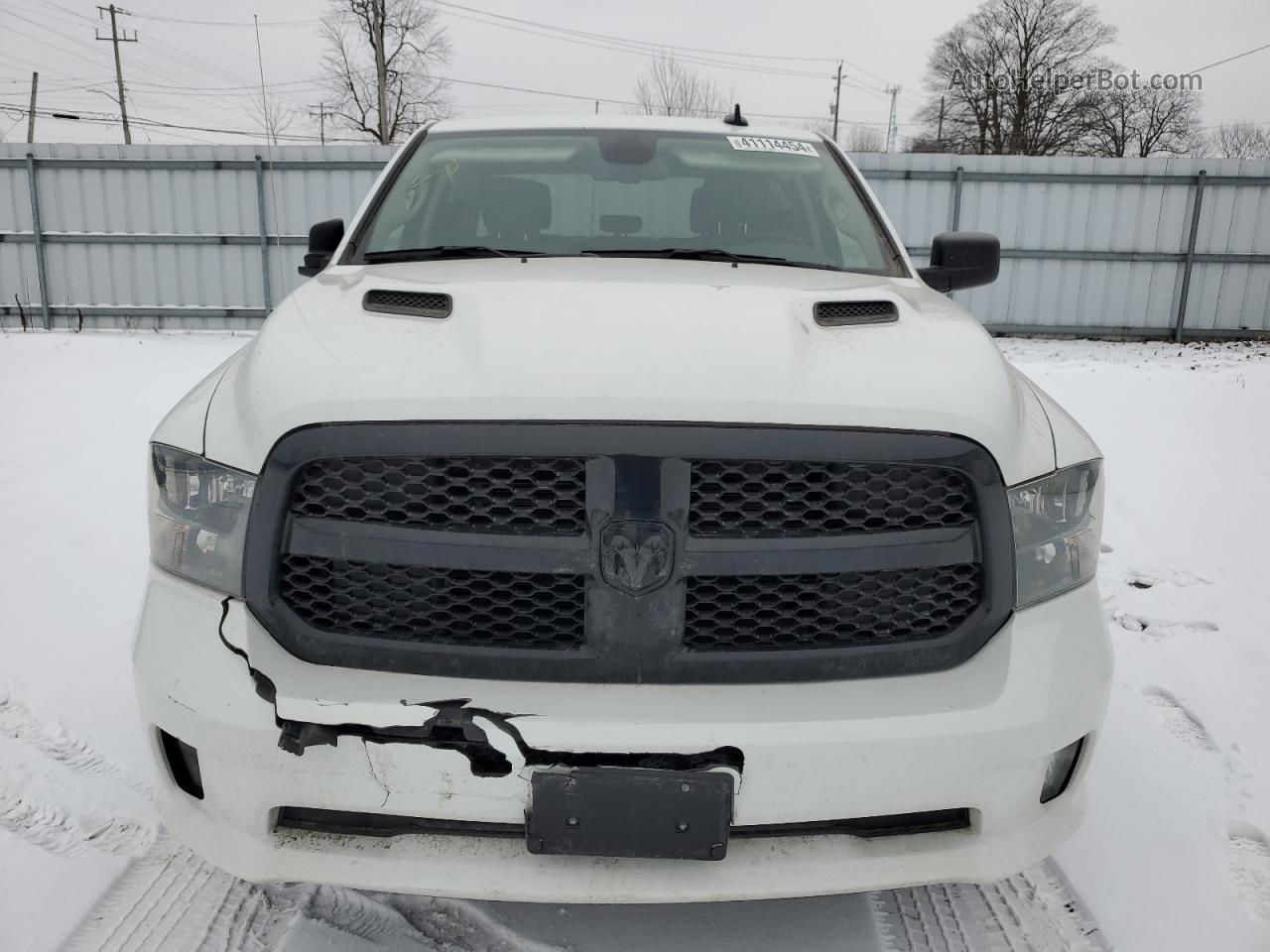 2022 Ram 1500 Classic Tradesman White vin: 3C6RR7KT5NG258456