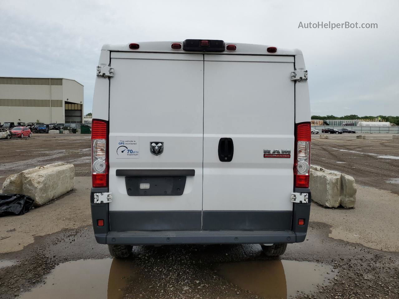 2017 Ram Promaster 1500 1500 Standard White vin: 3C6TRVAG5HE520121