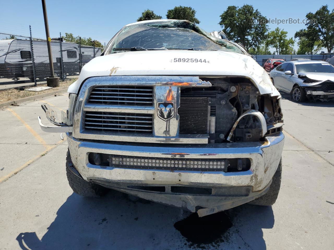 2012 Dodge Ram 2500 St Белый vin: 3C6UD5HL1CG281587