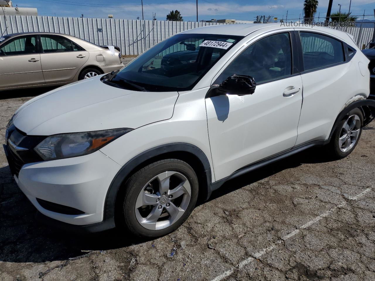 2016 Honda Hr-v Lx White vin: 3CZRU5H31GM748684