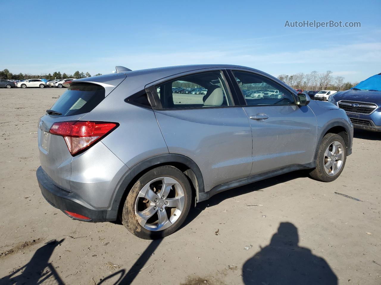 2017 Honda Hr-v Lx Silver vin: 3CZRU5H33HM725375