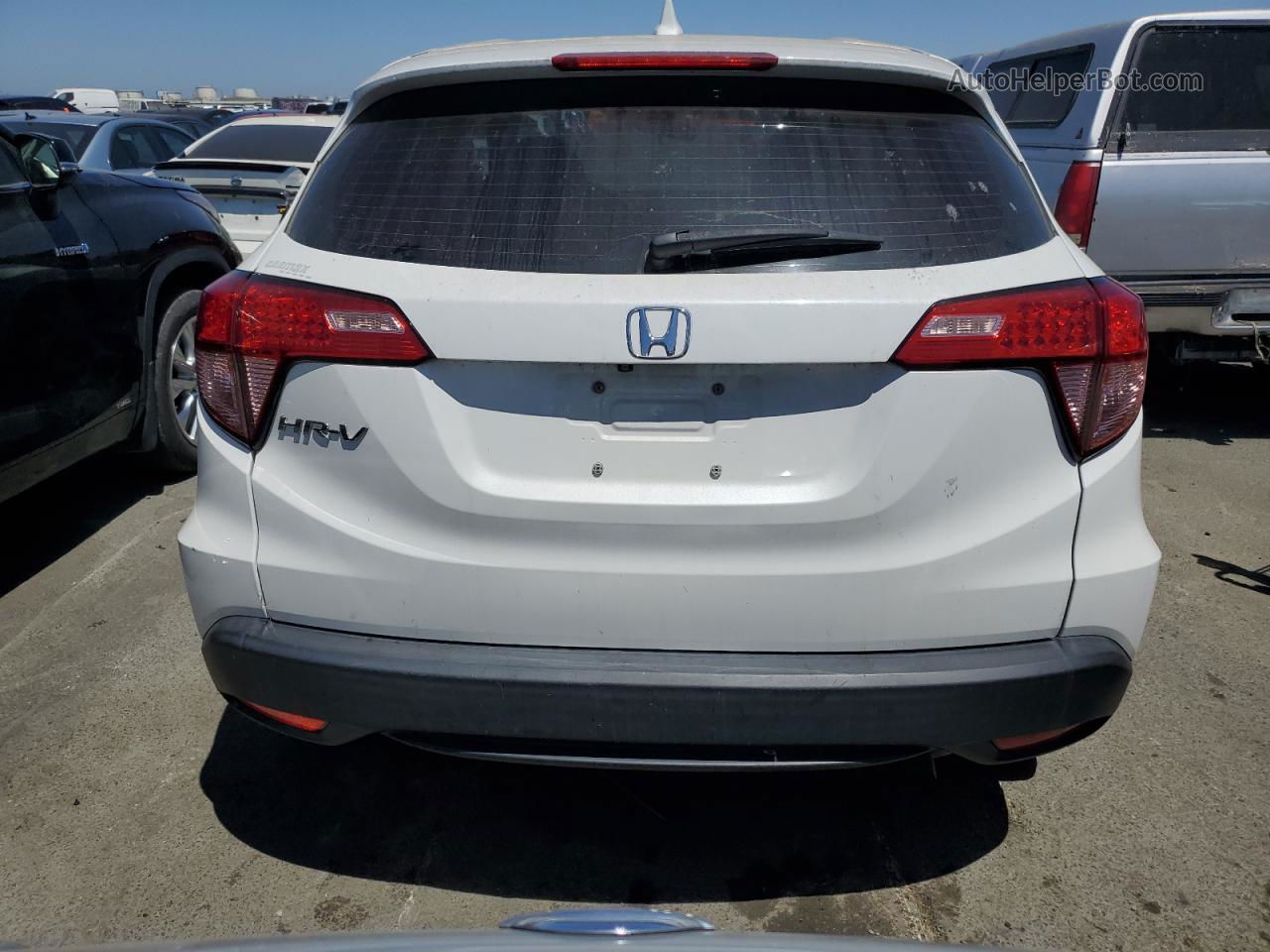 2018 Honda Hr-v Lx White vin: 3CZRU5H34JM711216