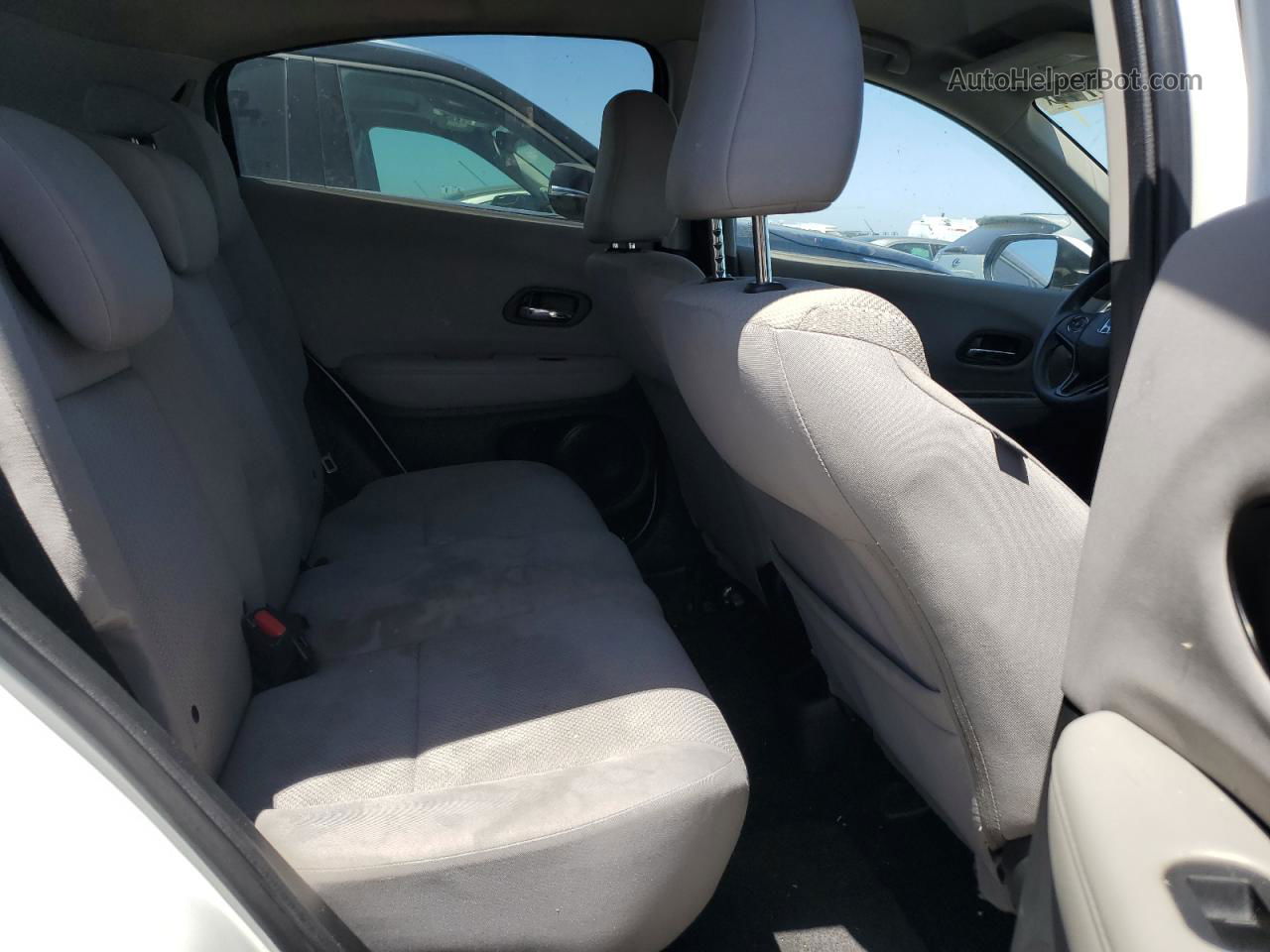 2018 Honda Hr-v Lx White vin: 3CZRU5H34JM711216