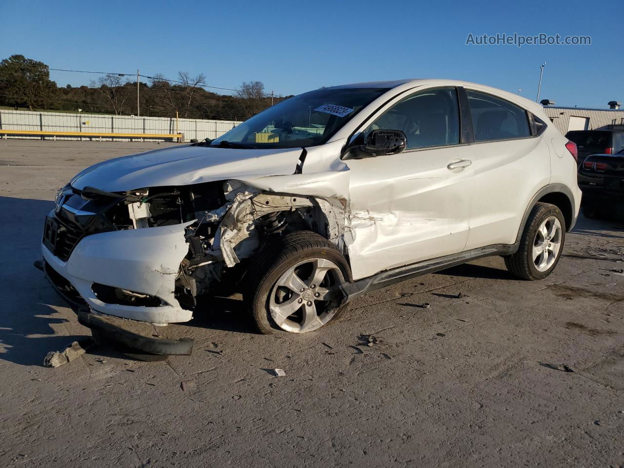 2016 Honda Hr-v Lx White vin: 3CZRU5H37GM744493