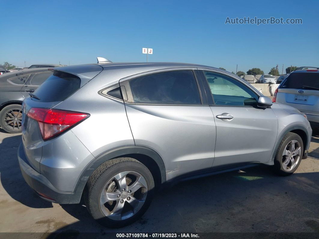 2018 Honda Hr-v Lx Silver vin: 3CZRU5H37JM715731