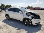 2018 Honda Hr-v Ex White vin: 3CZRU5H56JM711865