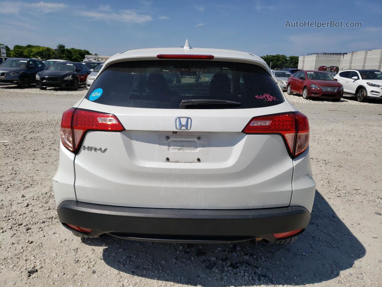 2018 Honda Hr-v Ex White vin: 3CZRU5H56JM711865