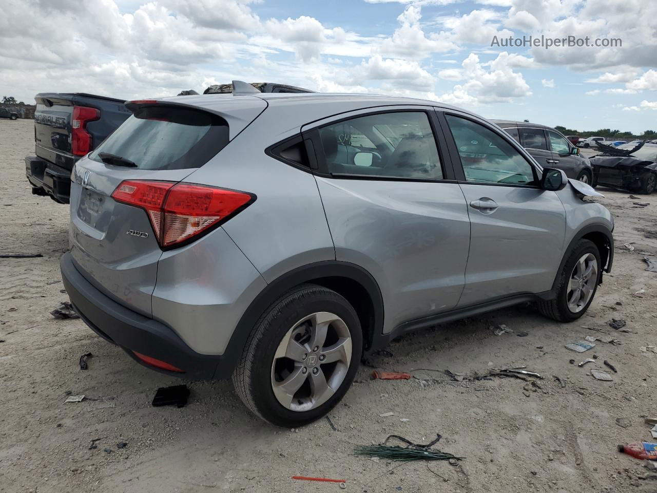 2018 Honda Hr-v Lx Silver vin: 3CZRU6H30JG710780