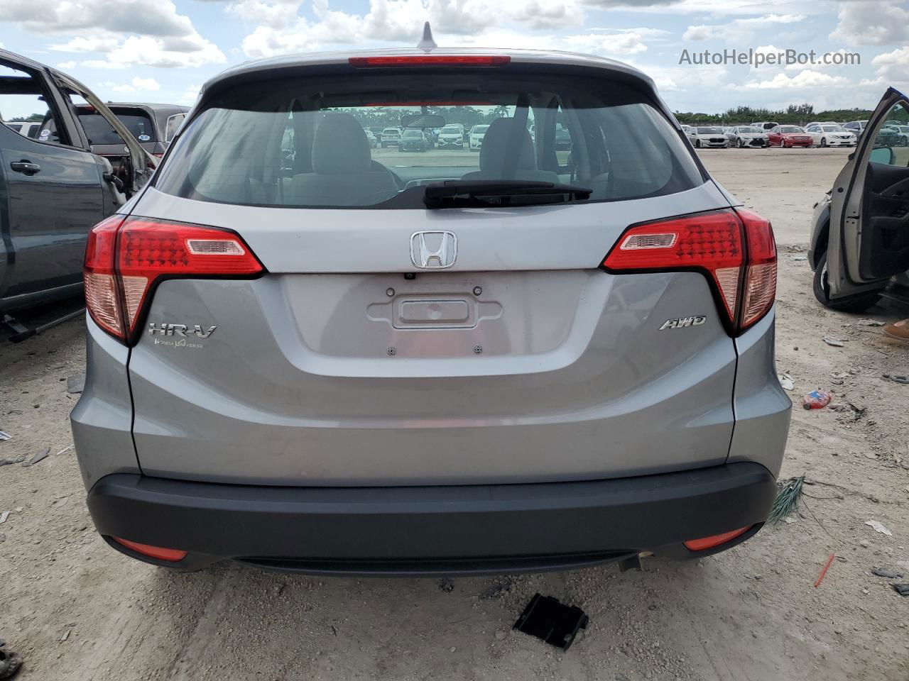 2018 Honda Hr-v Lx Silver vin: 3CZRU6H30JG710780