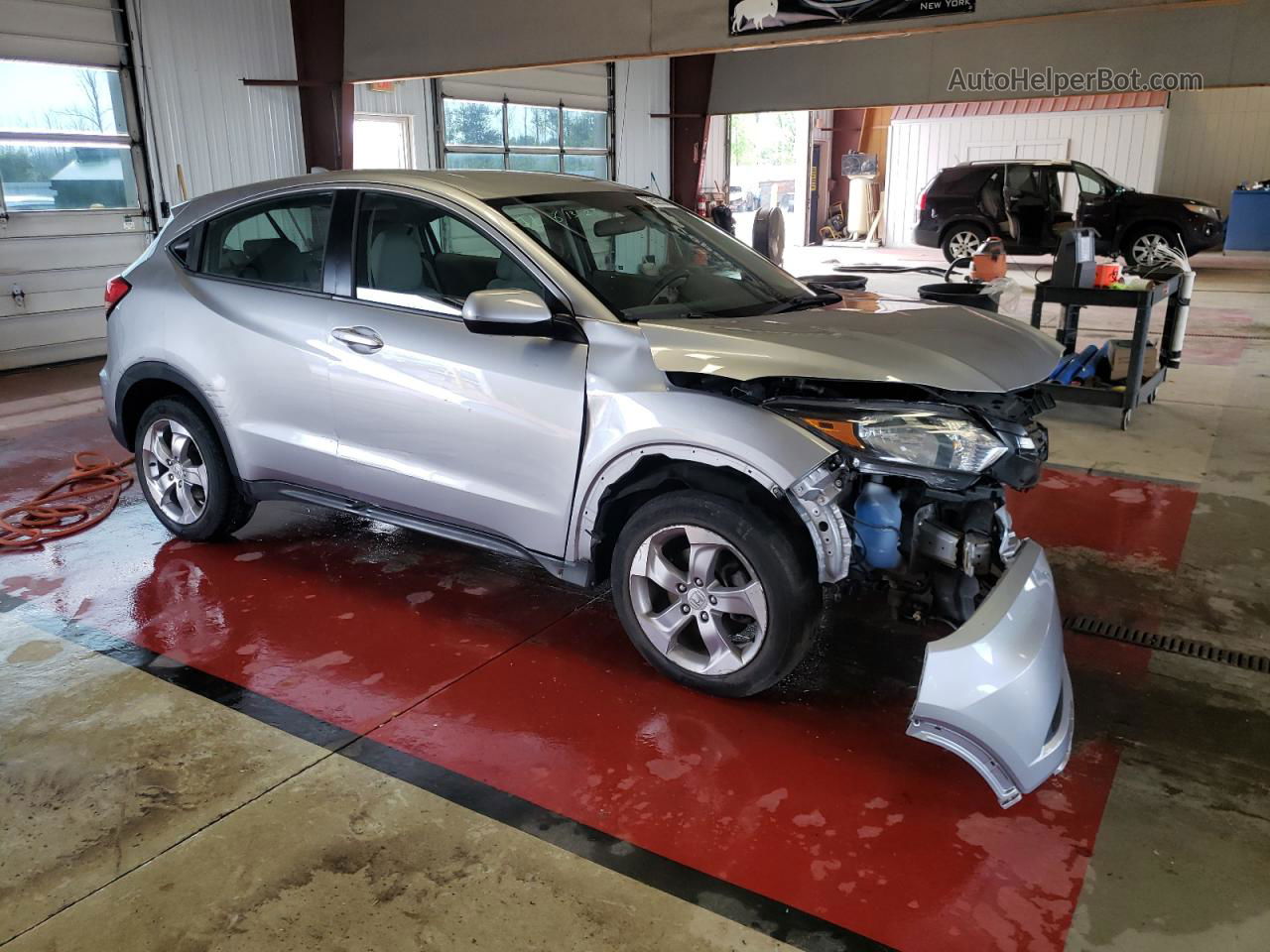 2018 Honda Hr-v Lx Silver vin: 3CZRU6H33JM705591