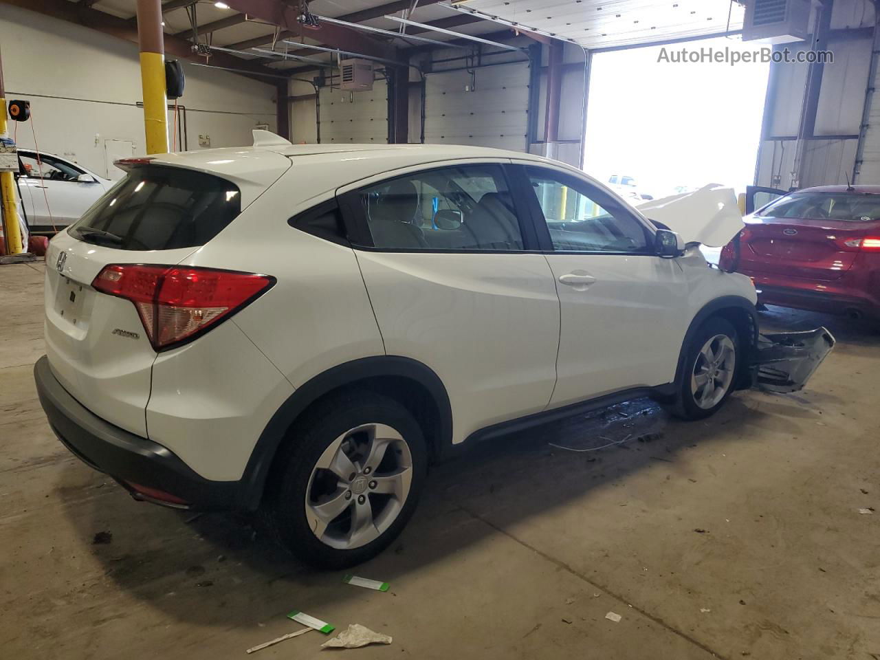 2018 Honda Hr-v Lx White vin: 3CZRU6H33JM728269