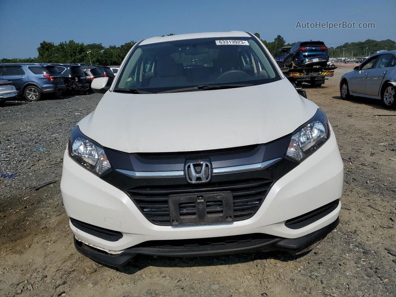 2018 Honda Hr-v Lx White vin: 3CZRU6H37JM724290