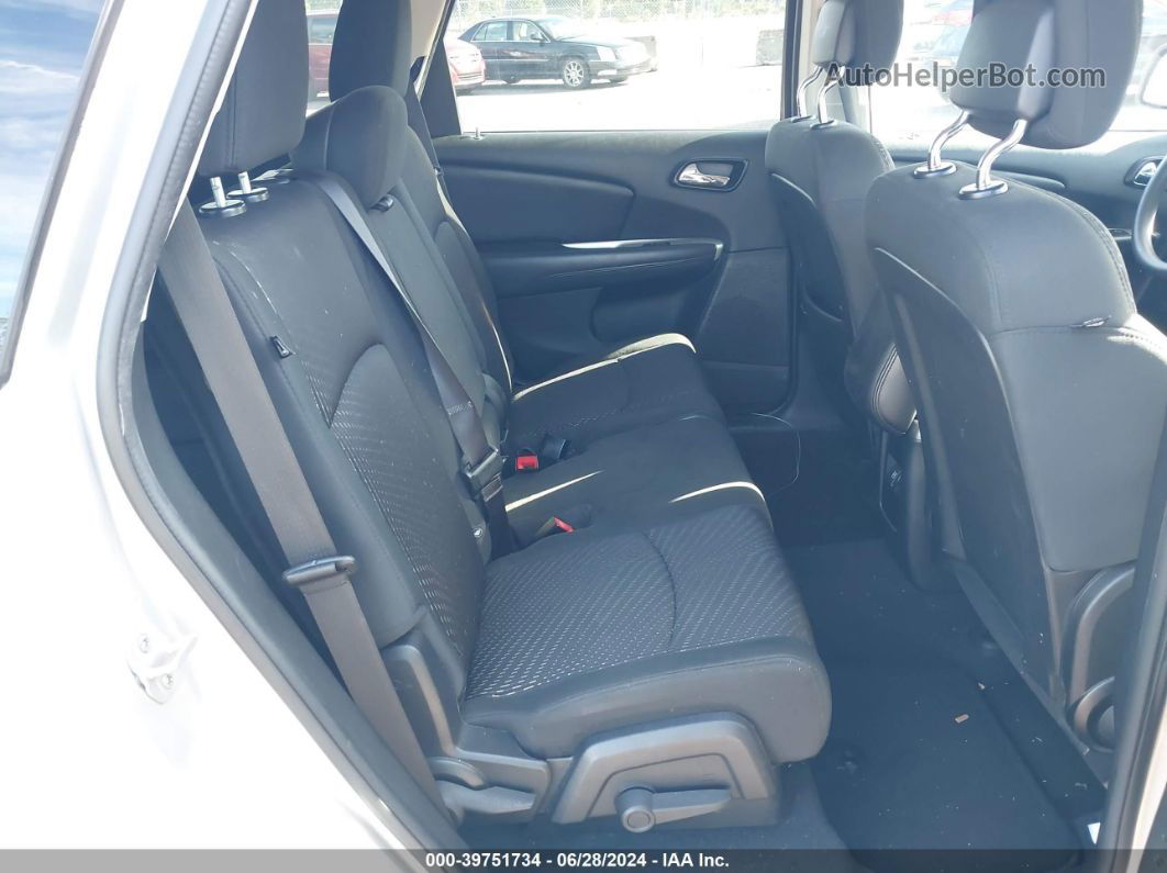 2011 Dodge Journey Mainstreet Серебряный vin: 3D4PG1FG0BT567077