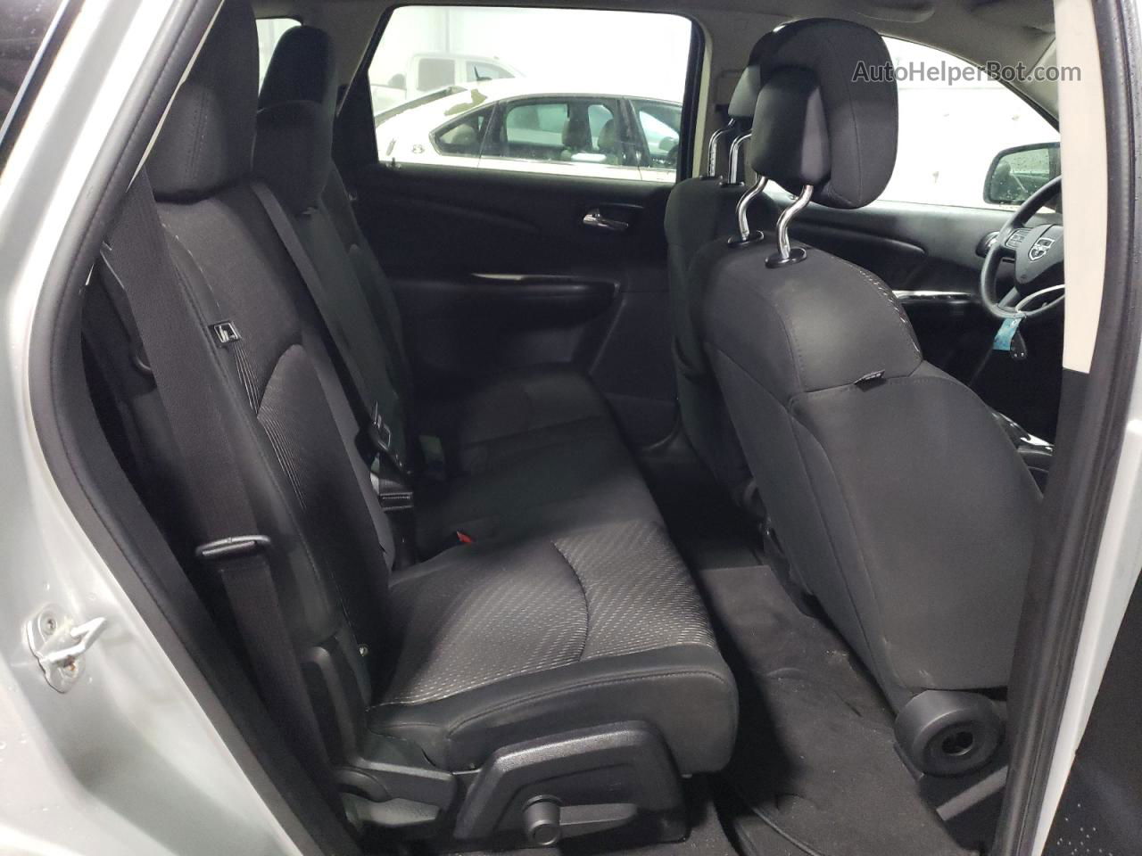 2011 Dodge Journey Mainstreet Серебряный vin: 3D4PG1FG2BT506667