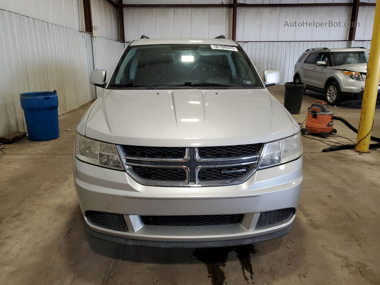 2011 Dodge Journey Mainstreet Silver vin: 3D4PG1FG3BT500604