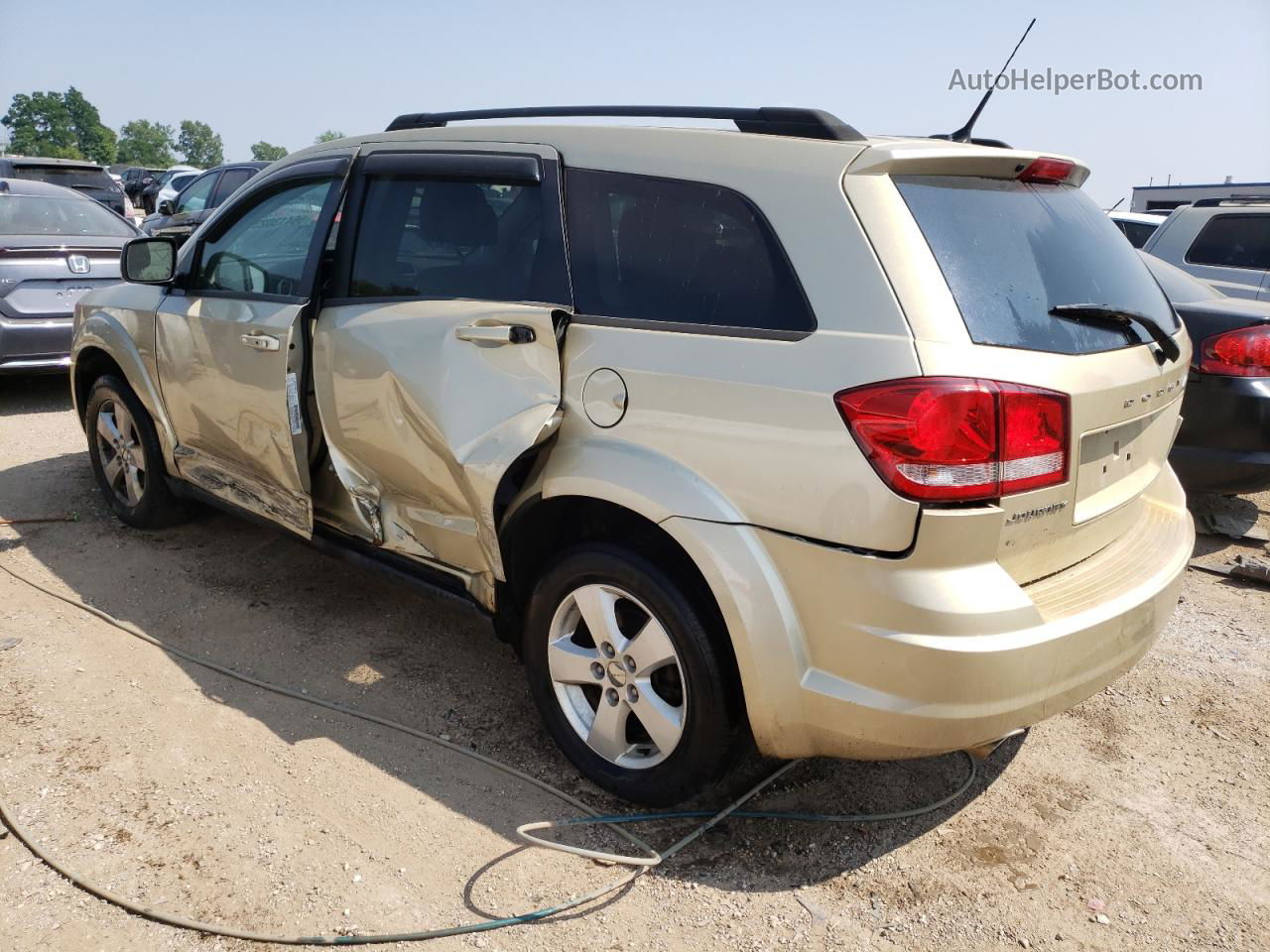 2011 Dodge Journey Mainstreet Gold vin: 3D4PG1FG8BT521528