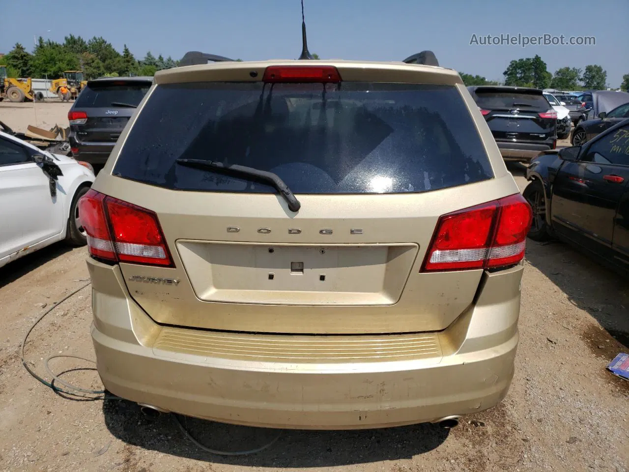 2011 Dodge Journey Mainstreet Золотой vin: 3D4PG1FG8BT521528