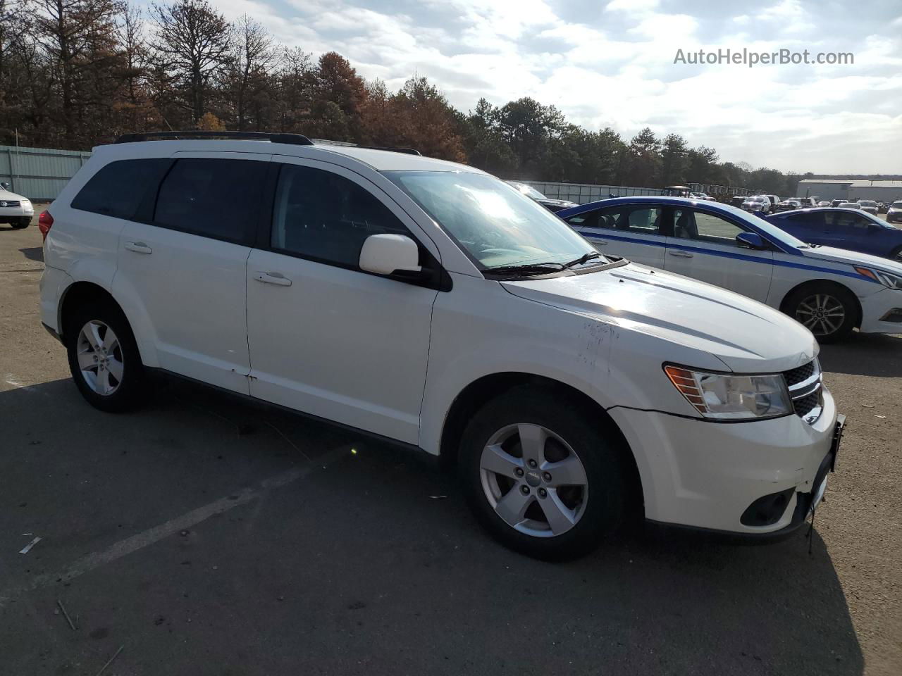 2011 Dodge Journey Mainstreet White vin: 3D4PH1FG2BT553419