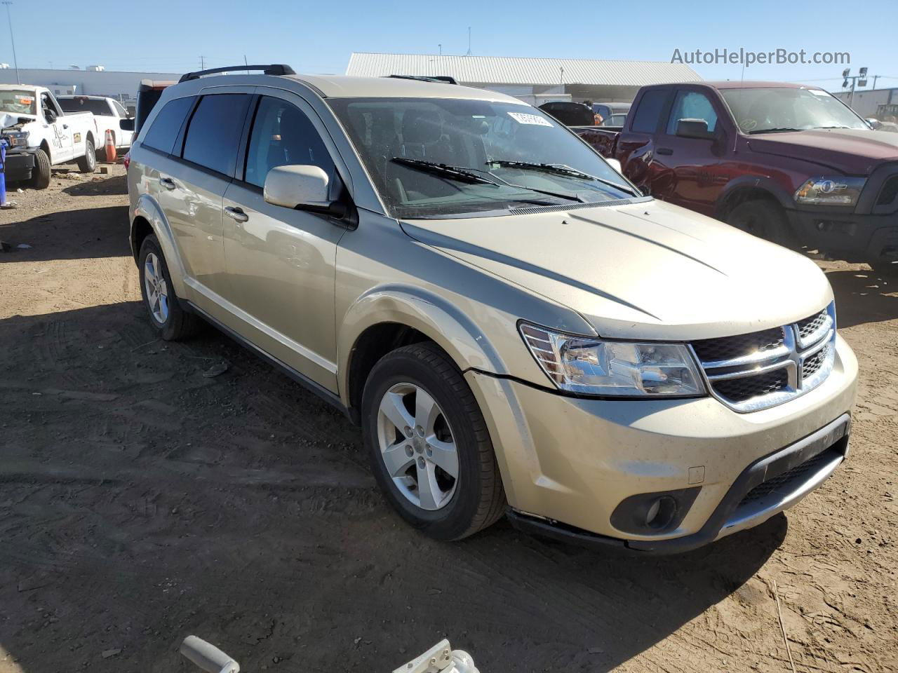 2011 Dodge Journey Mainstreet Золотой vin: 3D4PH1FG2BT555185