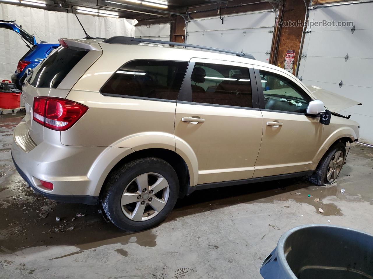 2011 Dodge Journey Mainstreet Tan vin: 3D4PH1FG8BT542876