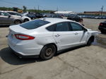 2013 Ford Fusion S Белый vin: 3FA6P0G70DR196557