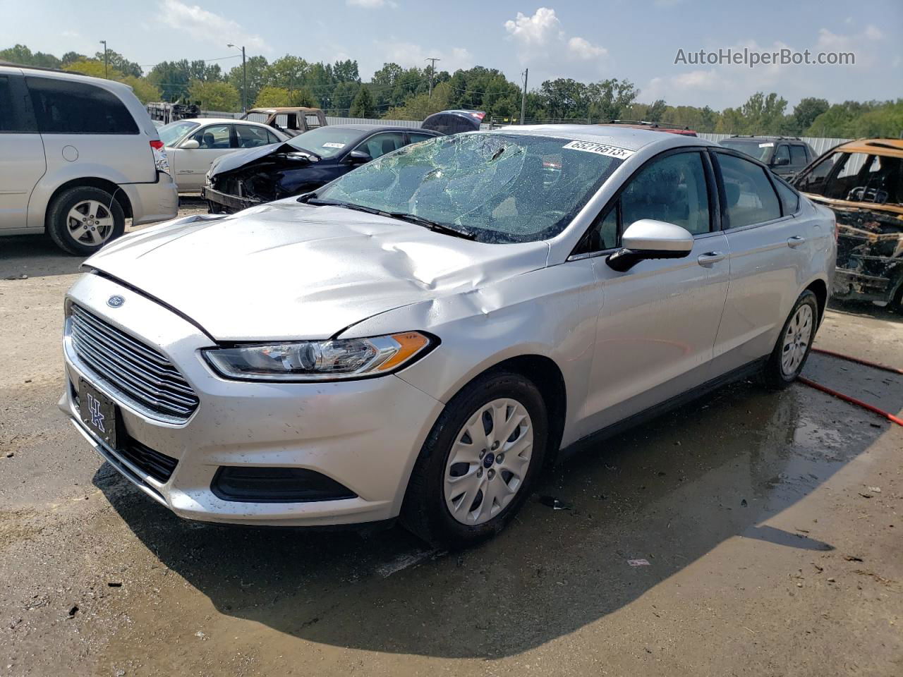 2013 Ford Fusion S Серебряный vin: 3FA6P0G70DR340382