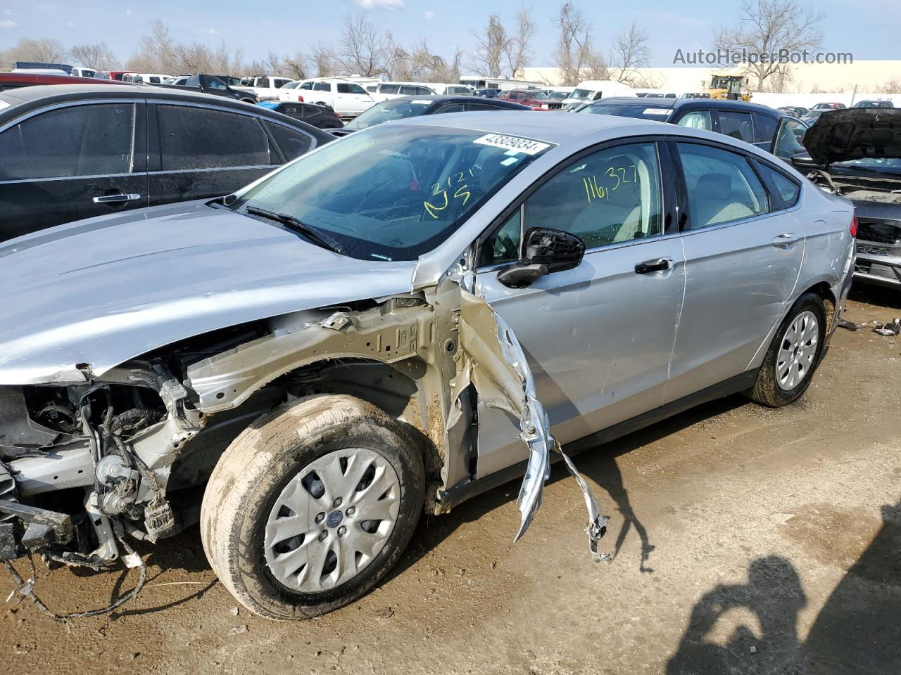 2014 Ford Fusion S Серебряный vin: 3FA6P0G70ER394802