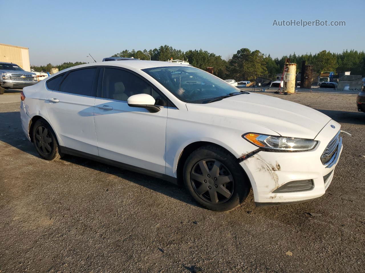 2014 Ford Fusion S Белый vin: 3FA6P0G71ER106995