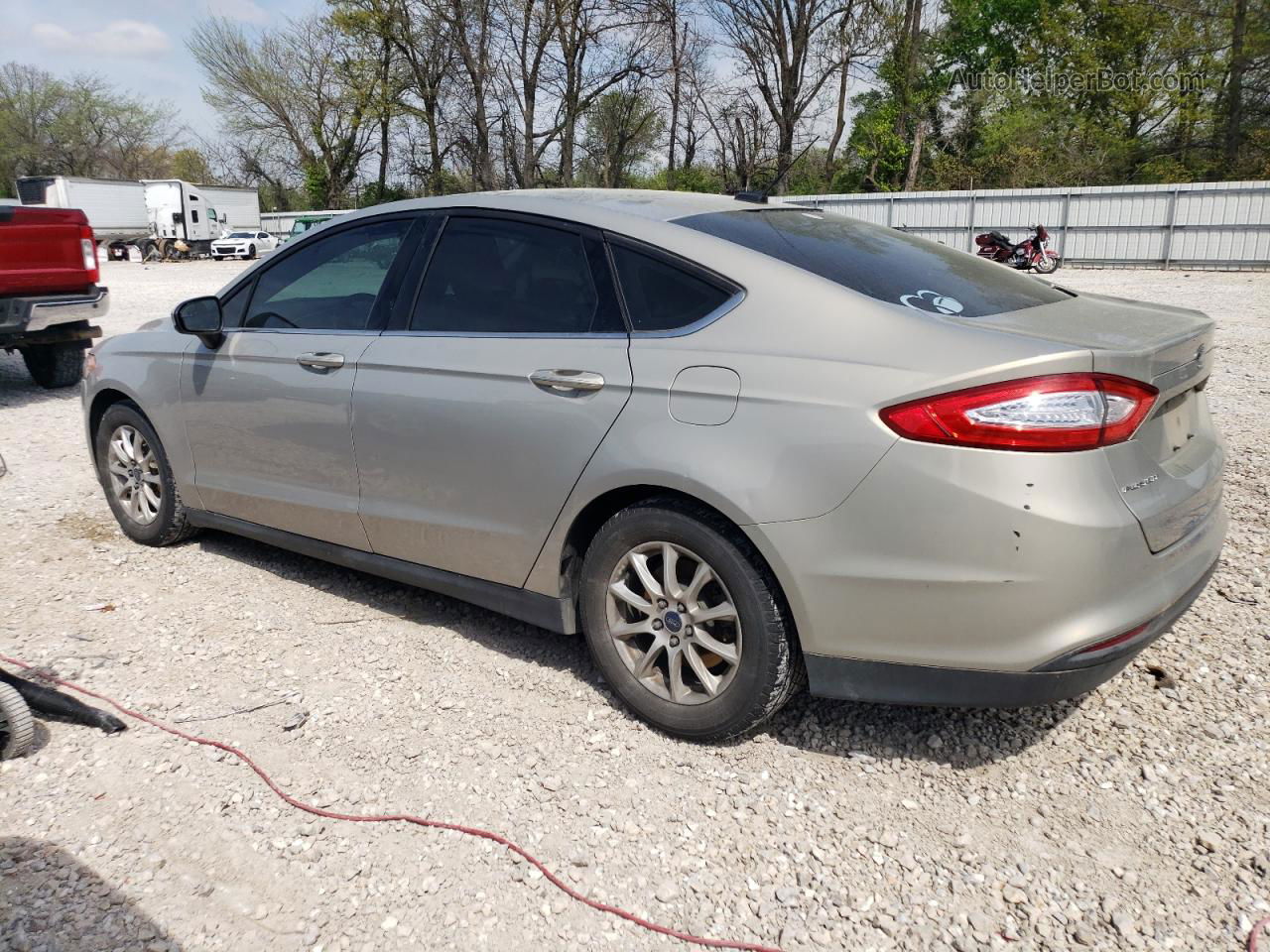 2016 Ford Fusion S Желто-коричневый vin: 3FA6P0G71GR195082