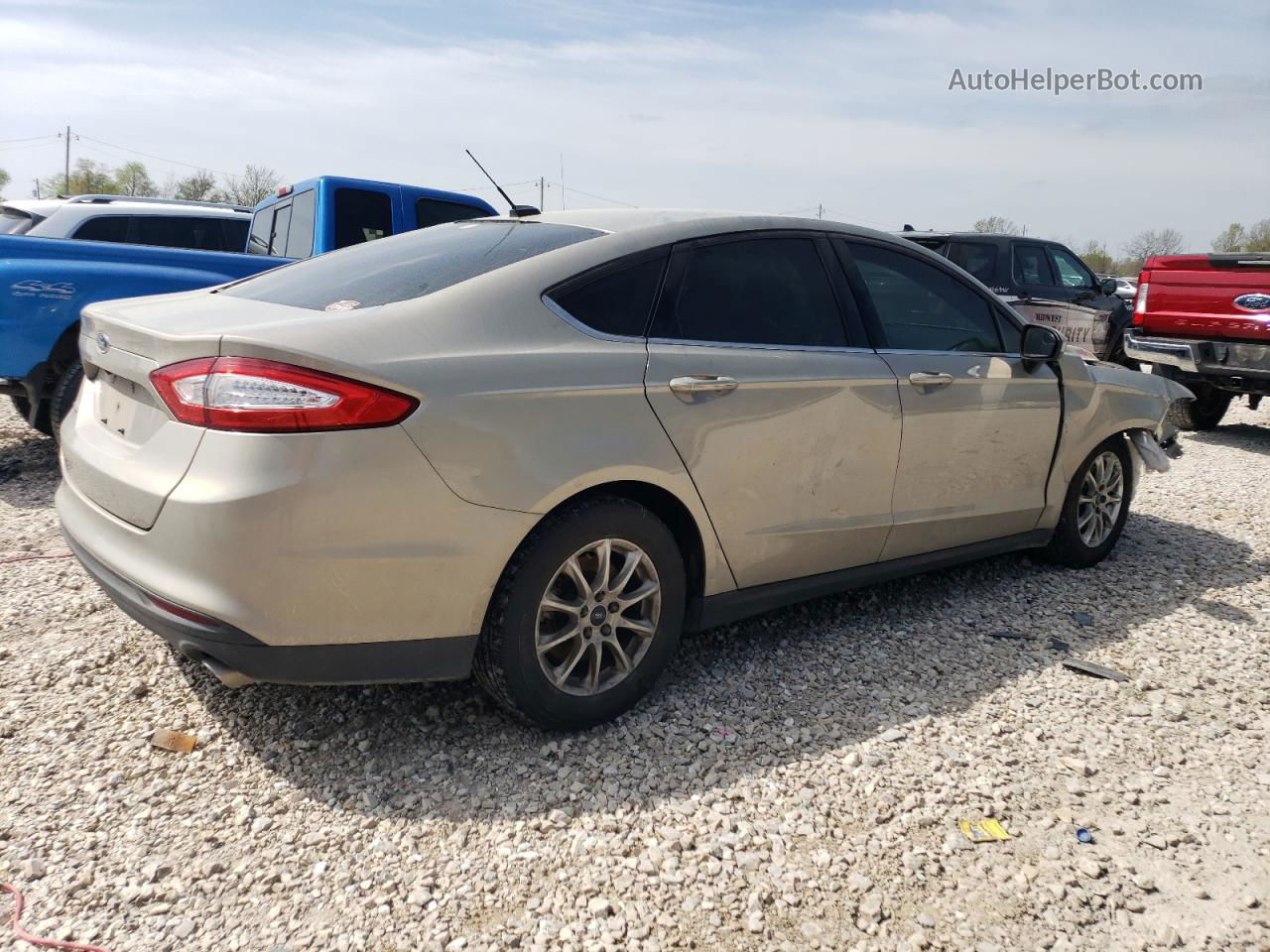 2016 Ford Fusion S Желто-коричневый vin: 3FA6P0G71GR195082