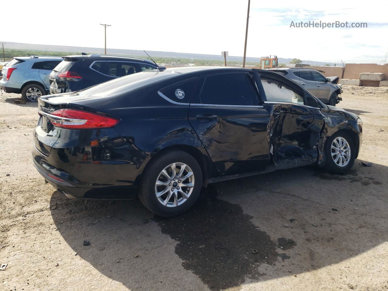 2017 Ford Fusion S Черный vin: 3FA6P0G71HR156994