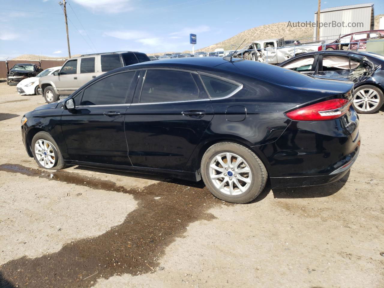 2017 Ford Fusion S Черный vin: 3FA6P0G71HR156994