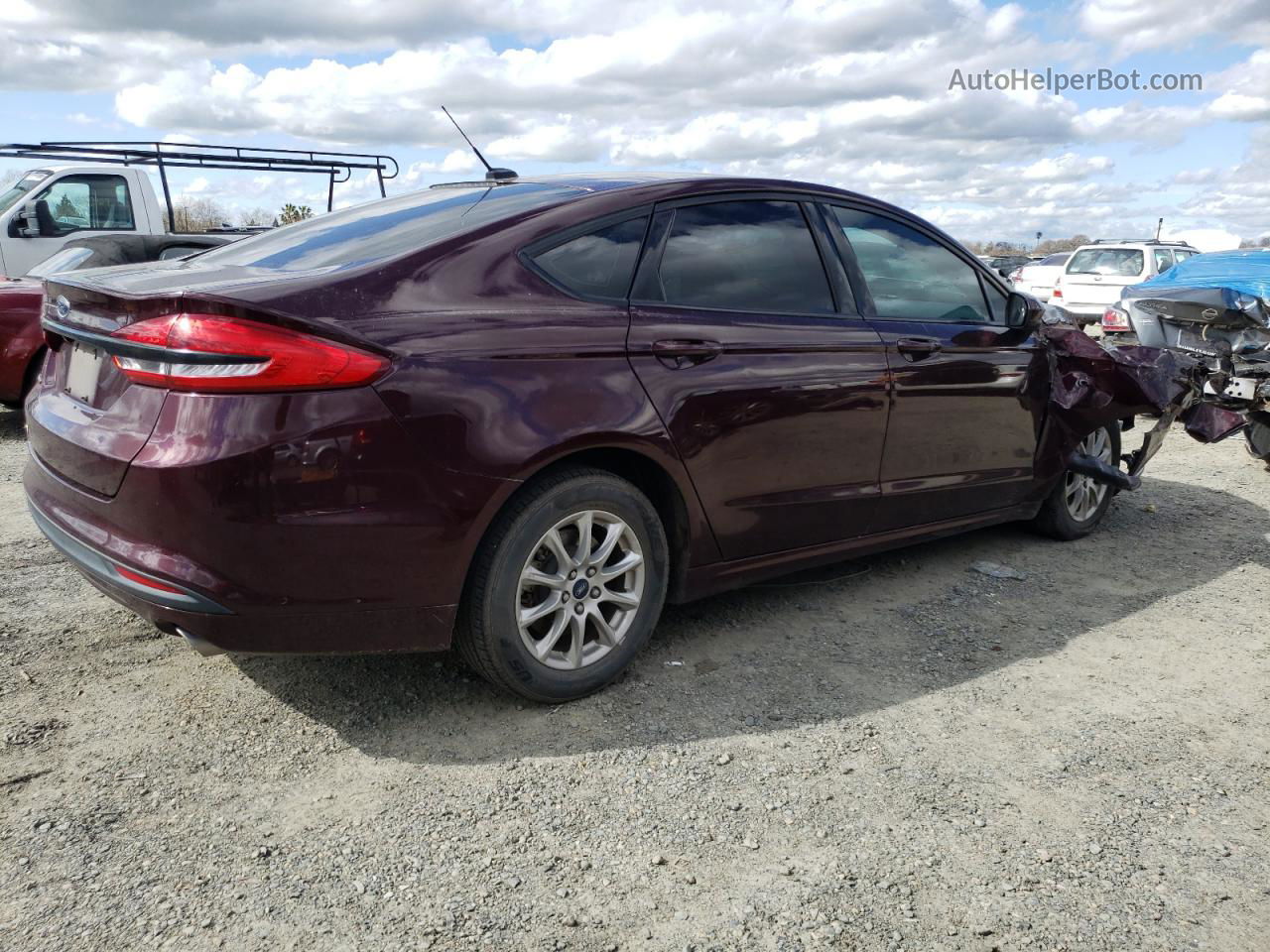 2017 Ford Fusion S Бордовый vin: 3FA6P0G71HR343748