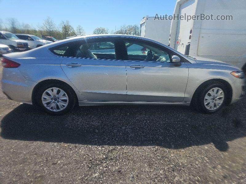 2019 Ford Fusion S vin: 3FA6P0G71KR152340