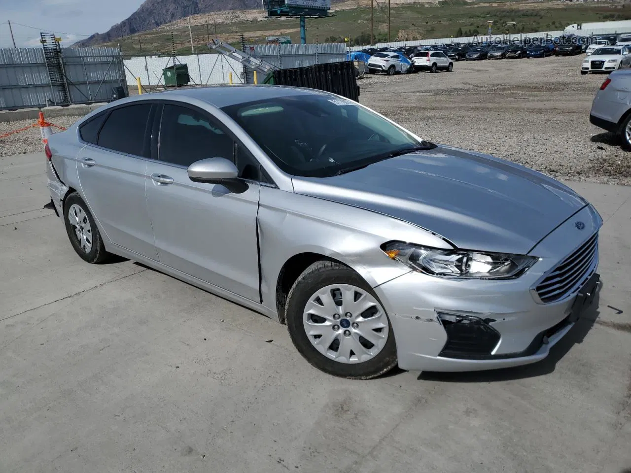 2019 Ford Fusion S Silver vin: 3FA6P0G71KR233192