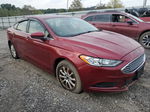 2017 Ford Fusion S Красный vin: 3FA6P0G72HR138567