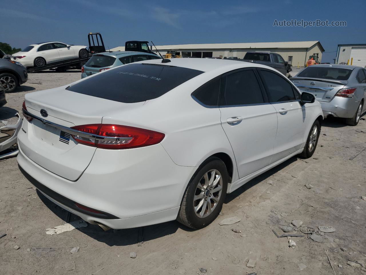 2017 Ford Fusion S White vin: 3FA6P0G72HR164280