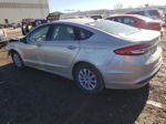 2017 Ford Fusion S Серебряный vin: 3FA6P0G72HR397981