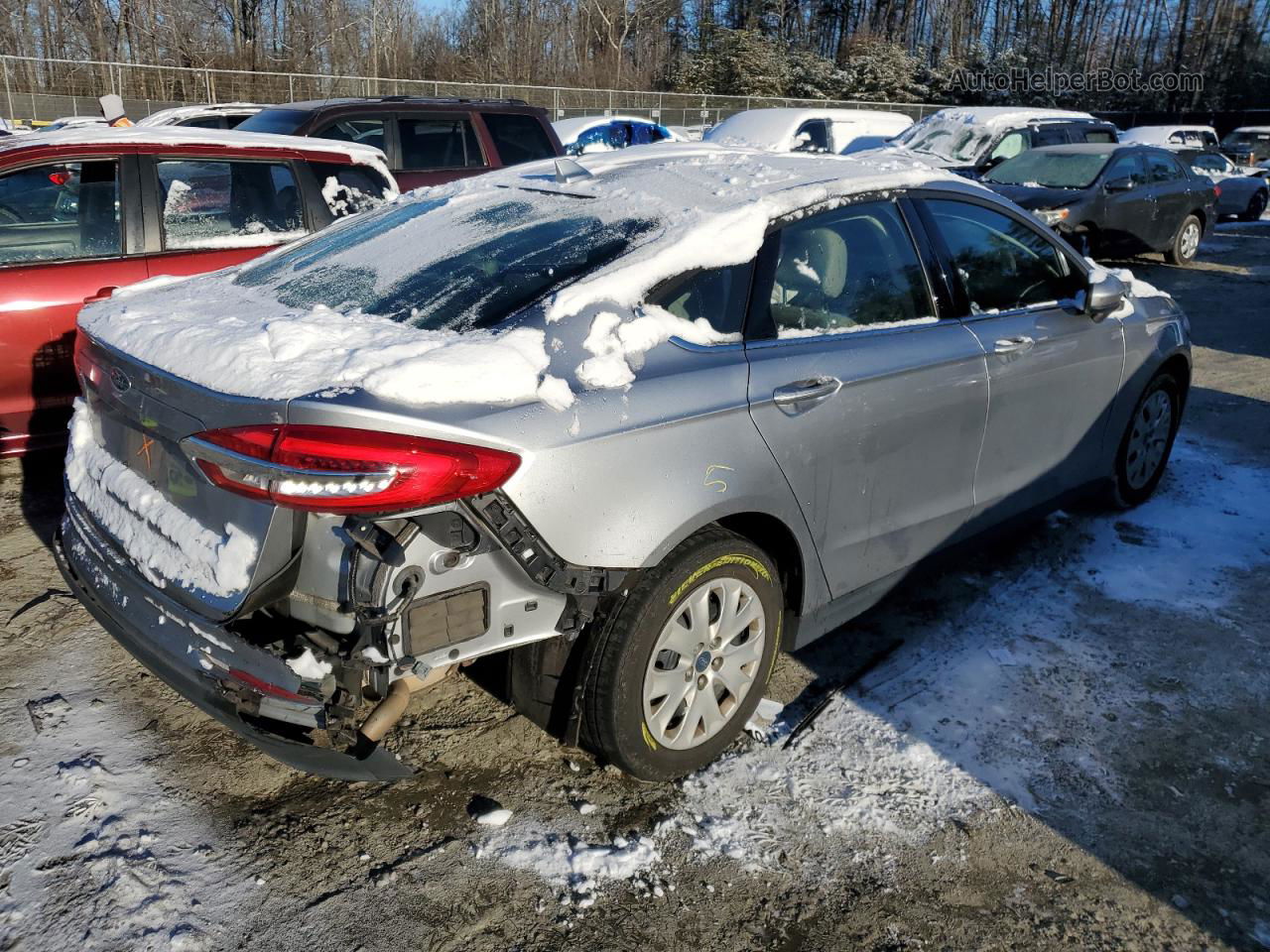 2020 Ford Fusion S Серебряный vin: 3FA6P0G72LR153921