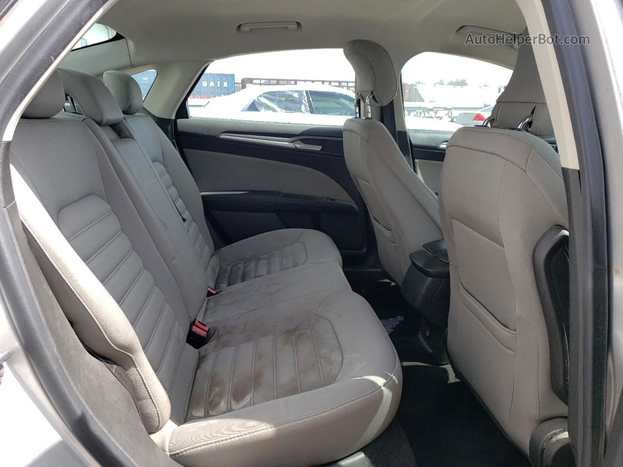 2013 Ford Fusion S Серебряный vin: 3FA6P0G73DR344040