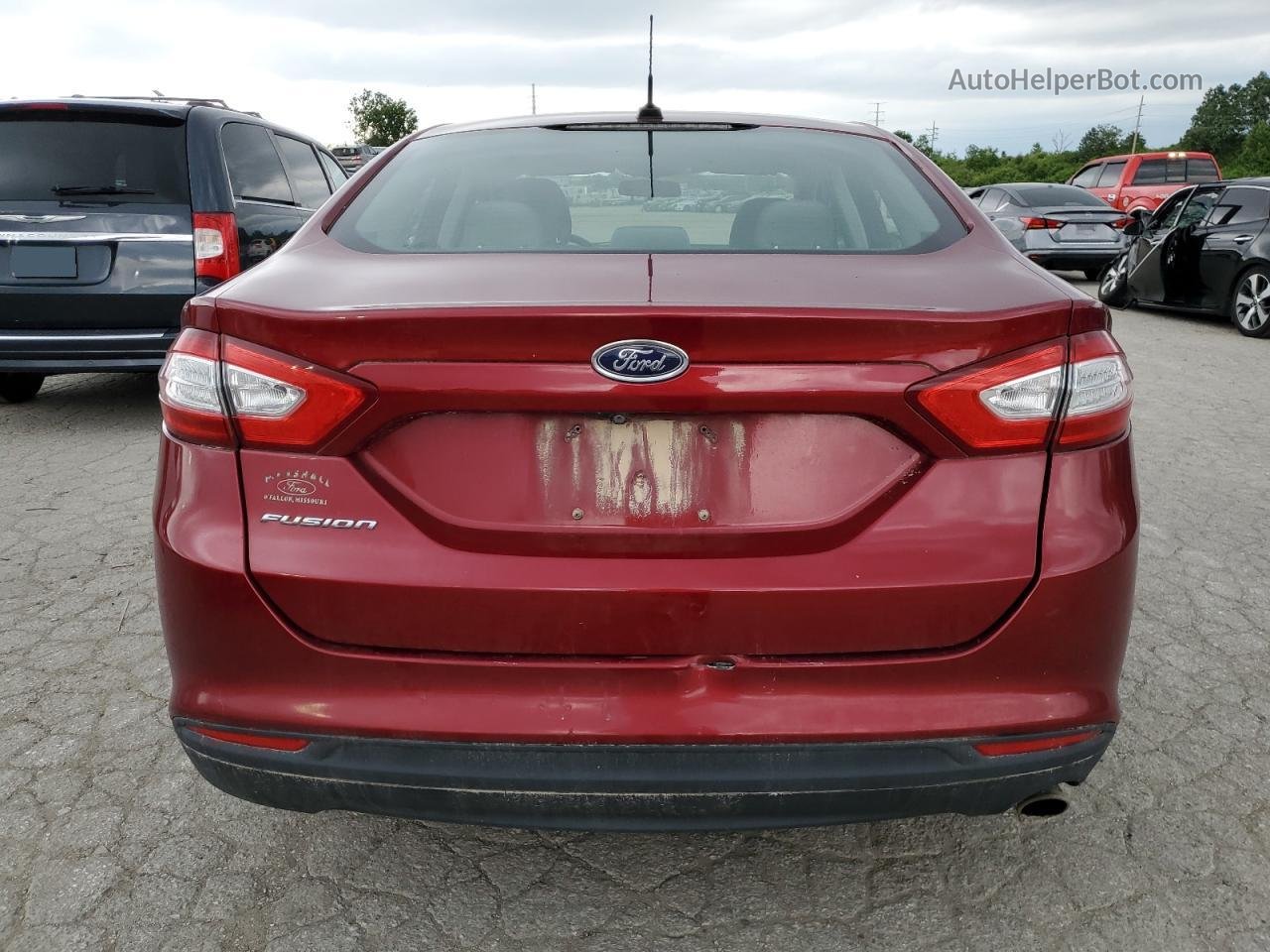 2015 Ford Fusion S Red vin: 3FA6P0G73FR143967