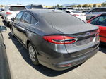 2019 Ford Fusion S Серый vin: 3FA6P0G73KR115306